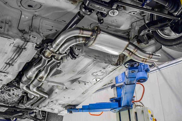 BATTESIMO VINCENTE AL NURBURGRING DEL NUOVO SCARICO SUPERSPRINT PER LA BMW M3 E36