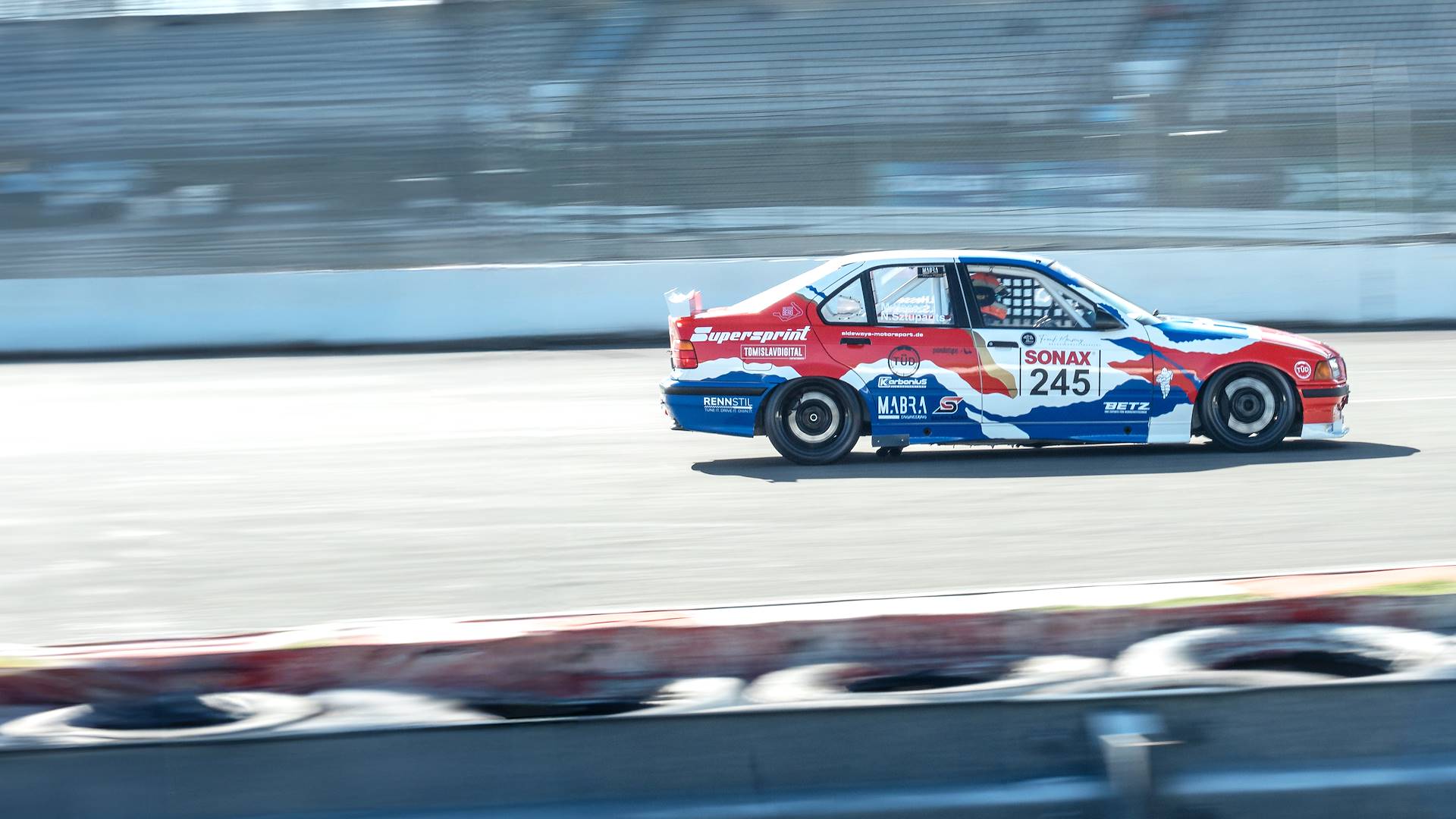 Supersprint wins at Nürburgring !