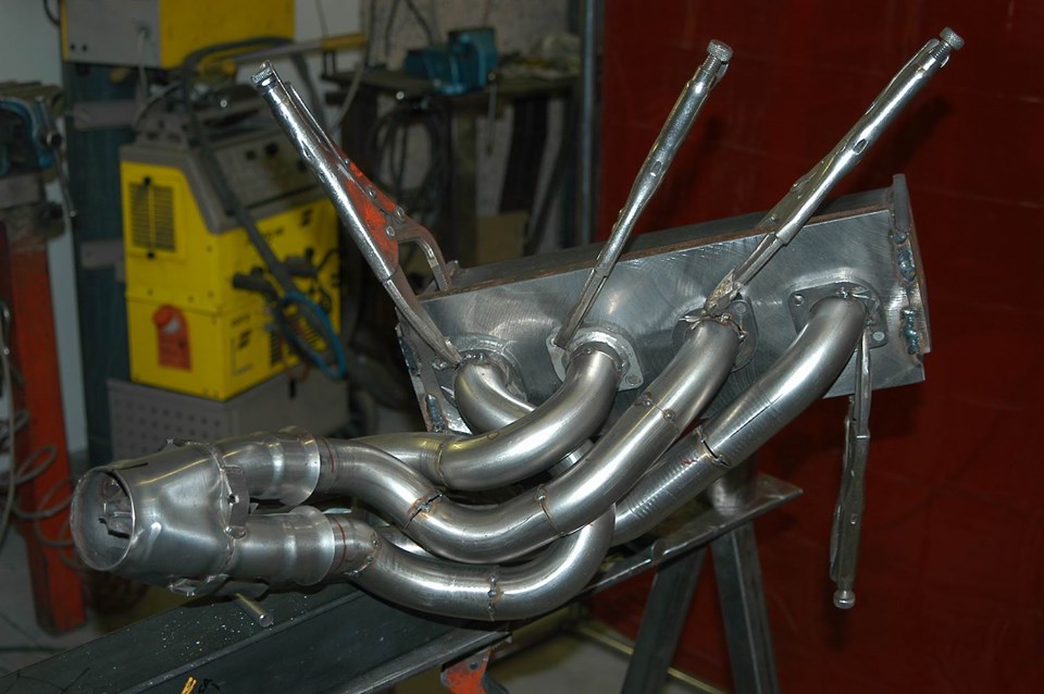 Manifold Right - Left (Replaces OEM pre-Catalytic converter)