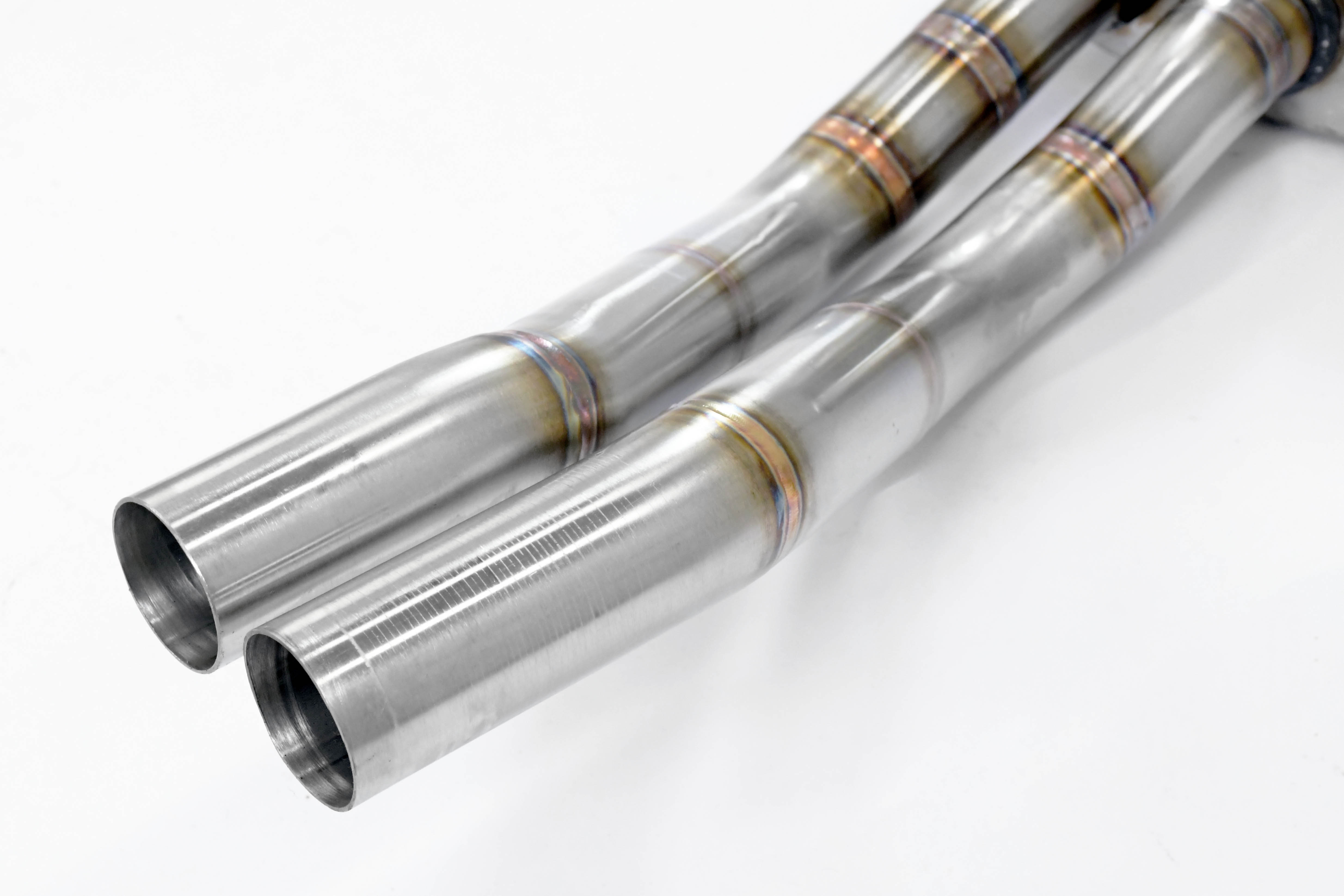 “X-Pipe” + Mittelschalldämpfer