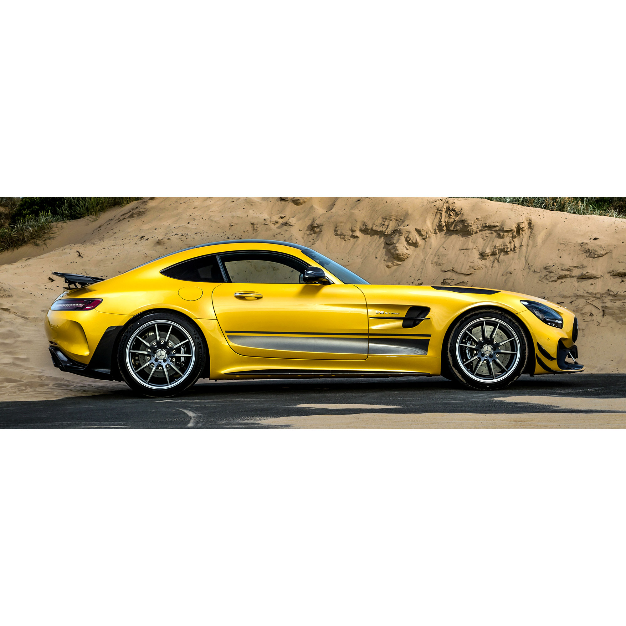 MERCEDES C190 AMG GT R Pro 4.0i V8 Bi-Turbo (585 PS) 2019 -> 