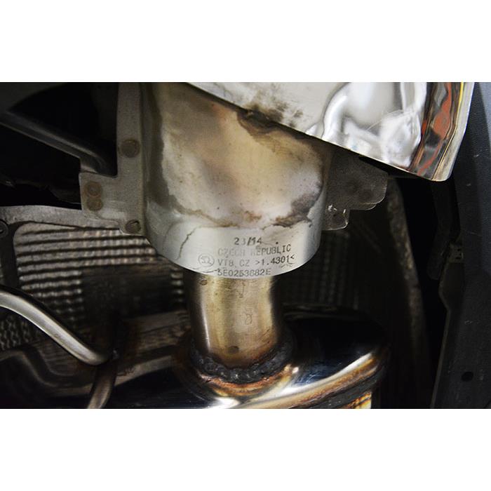 Connecting Y-pipe