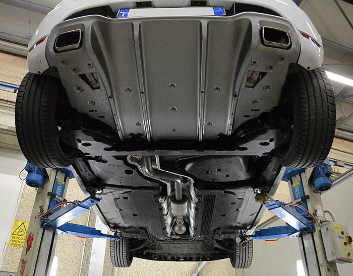 scarico akrapovic clio rs