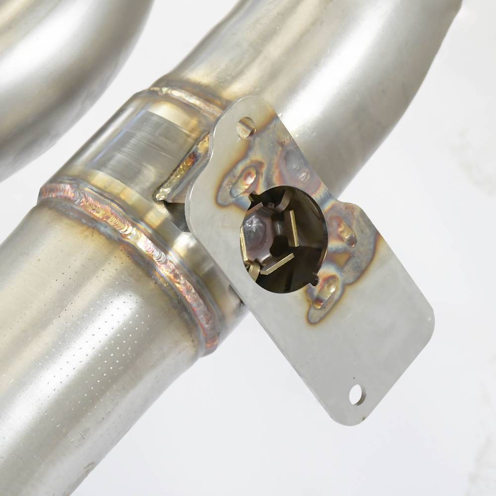 Rear exhaust right - left with valve