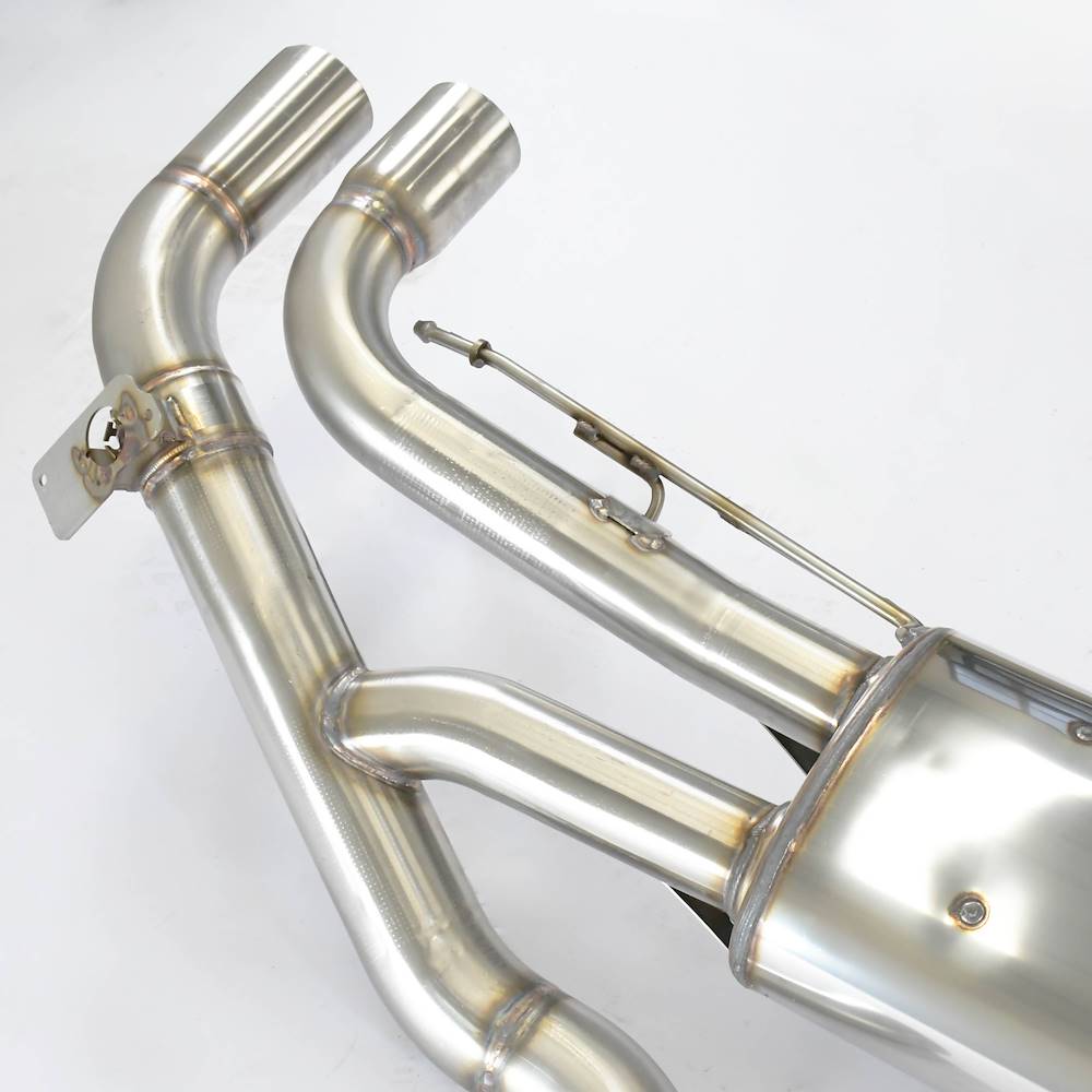 Rear exhaust right - left with valve