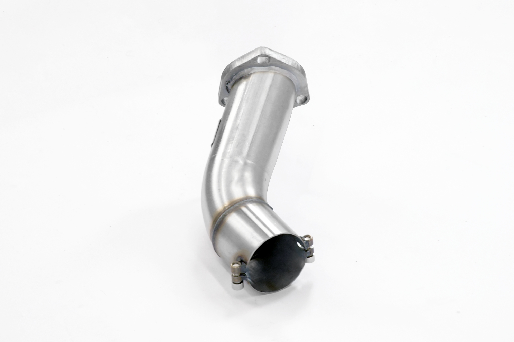 Connecting pipe