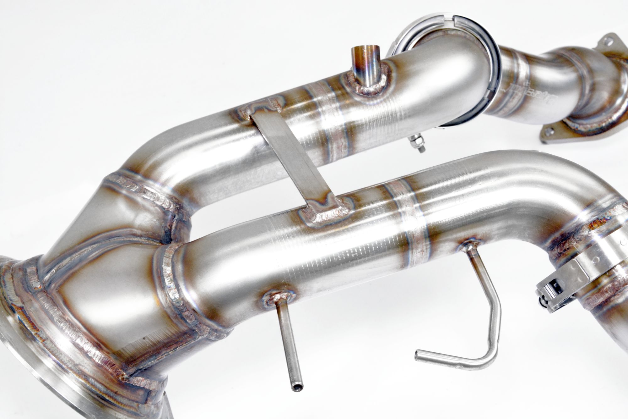 Downpipe right - left (Replaces catalytic) (Left / Right Hand Drive)