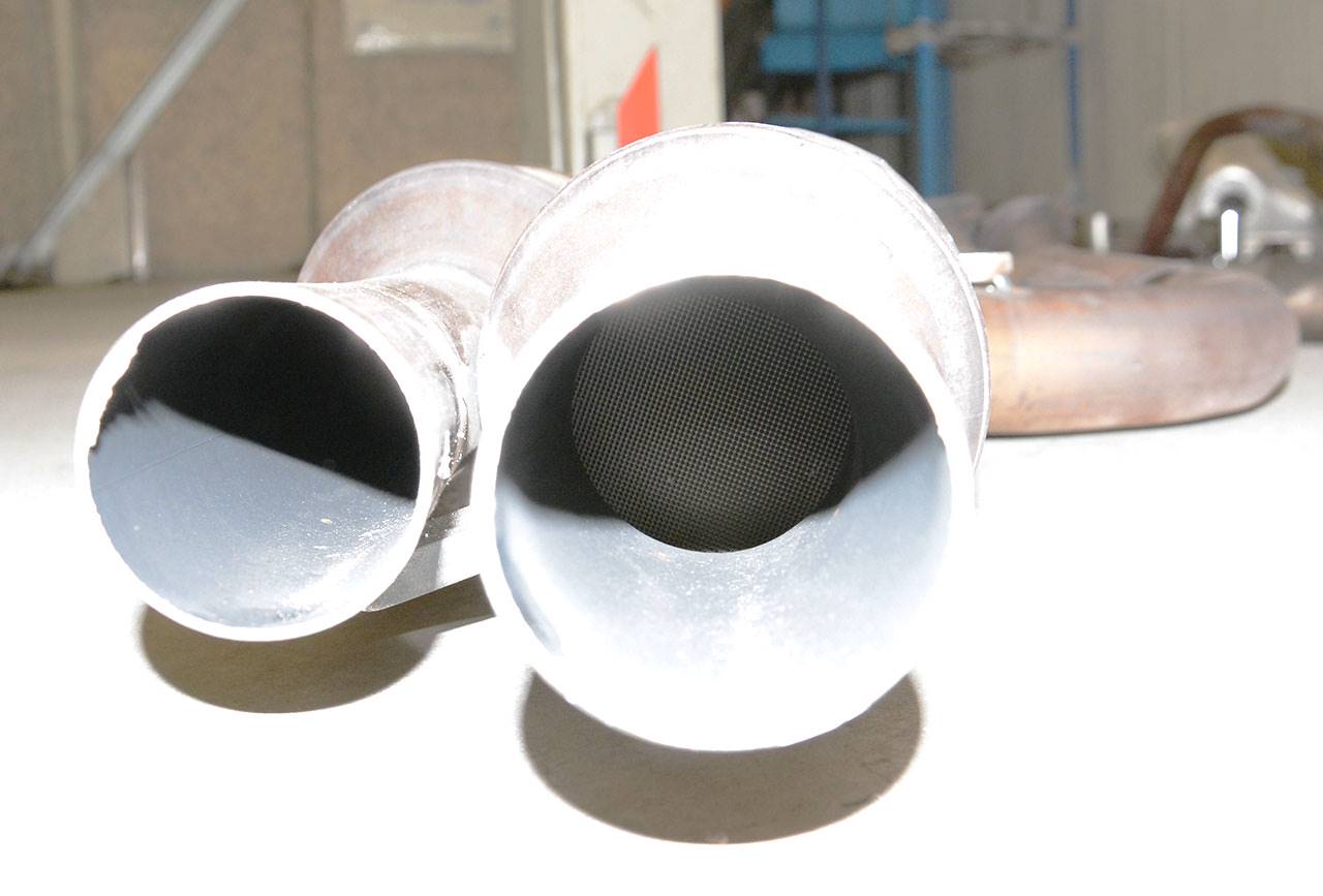 Front exhaust with metallic catalytic 200CPSI Right + Left