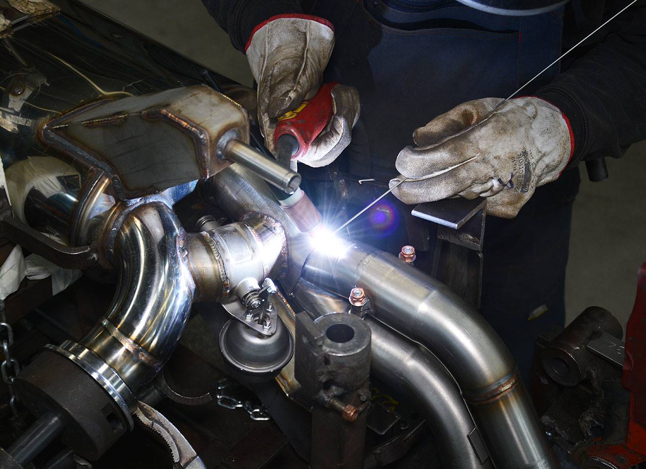Rear exhaust with valves Right - Left 4 exits (Deletes the stock, secondary catalytics - fits to the stock endpipes) <strong><span style=color:#ea0000;>-14,0 Kg</span></strong>