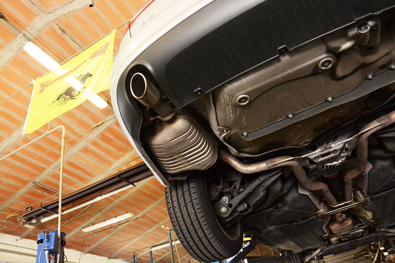 Rear pipe Right O100 (Muffler delete)