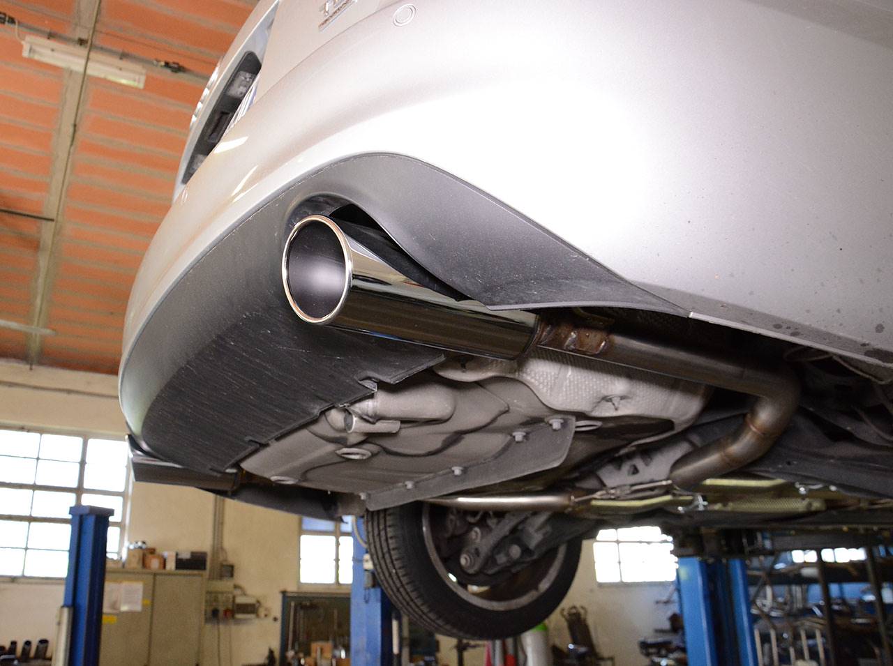 Rear pipe Right O100 (Muffler delete)