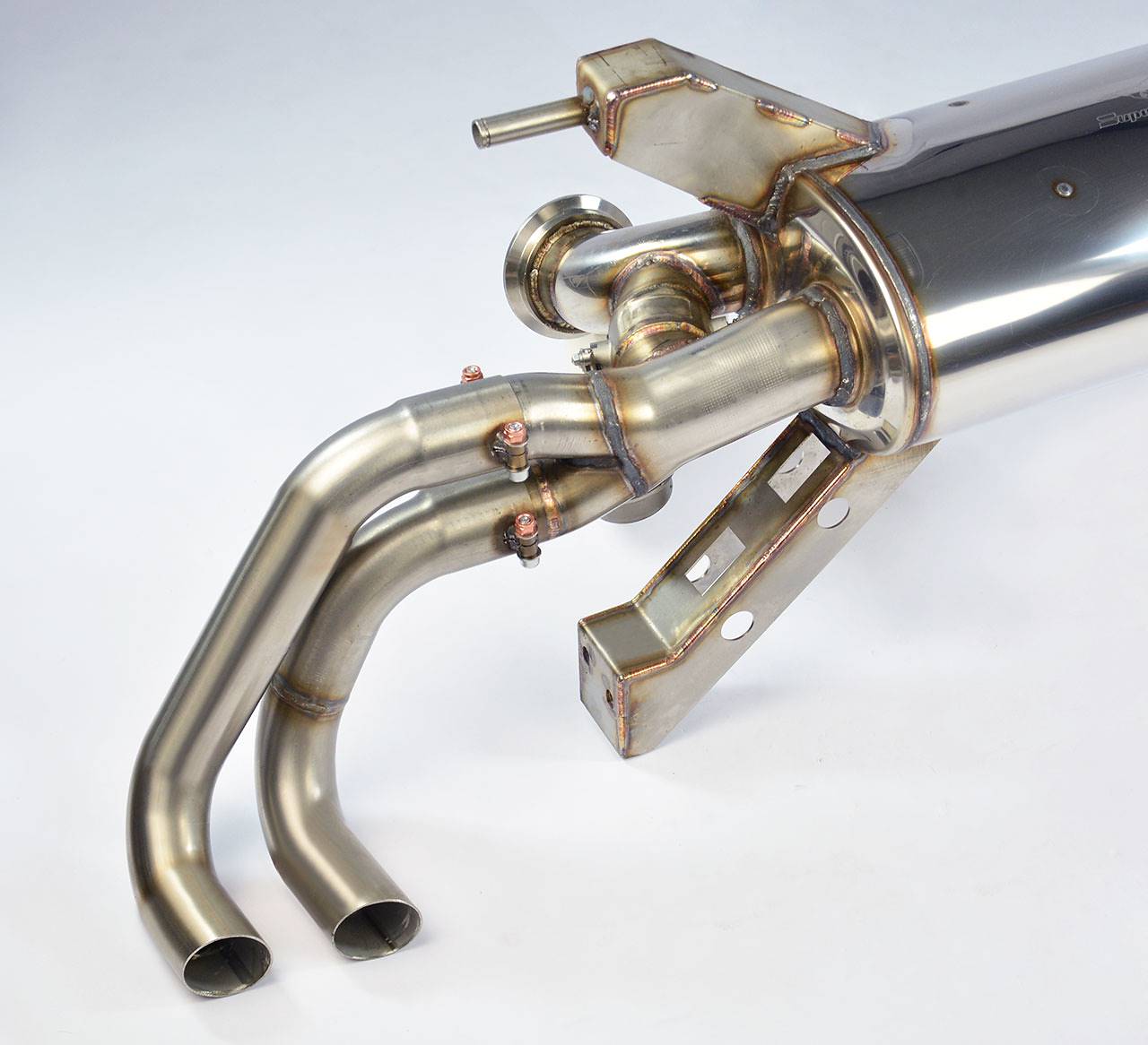 Rear exhaust with valves Right - Left 4 exits (Deletes the stock, secondary catalytics - fits to the stock endpipes) <strong><span style=color:#ea0000;>-14,0 Kg</span></strong>