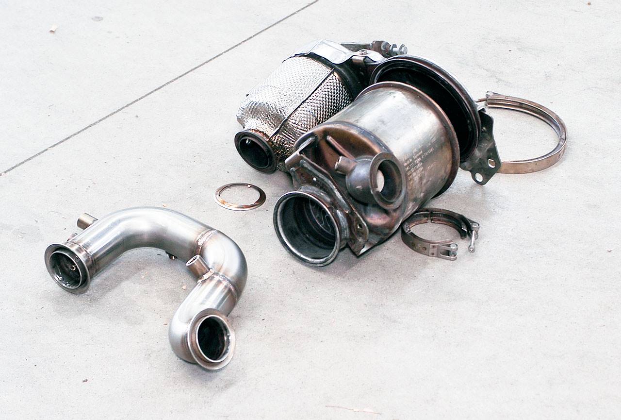 Downpipe  (suppression du filtre à paticules) Avec emplacement pour les sondes (Mot. Euro 6)