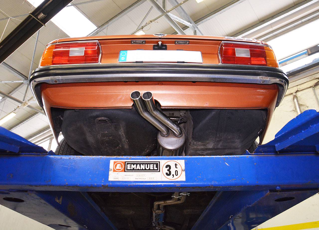 Rear exhaust OO54