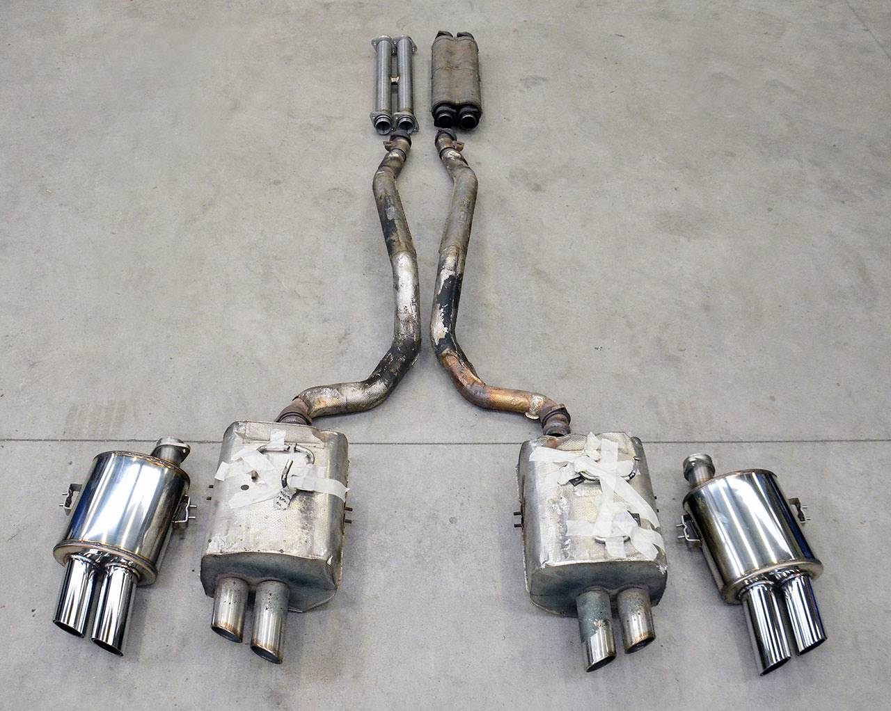 Rear exhaust Left OO 70