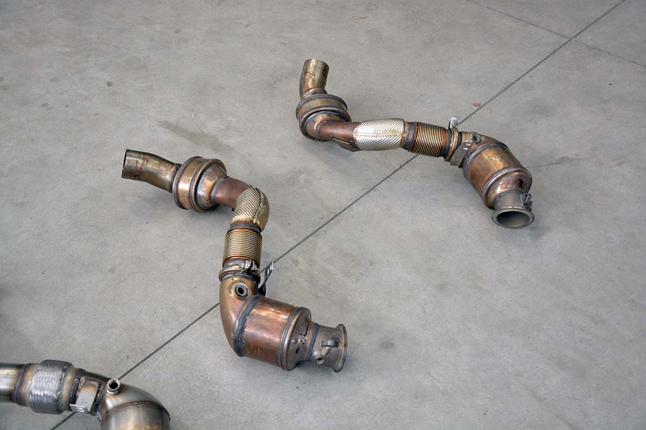Turbo downpipe kit +  Metallic catalytic Right Accepts the stock Cat.-Back system