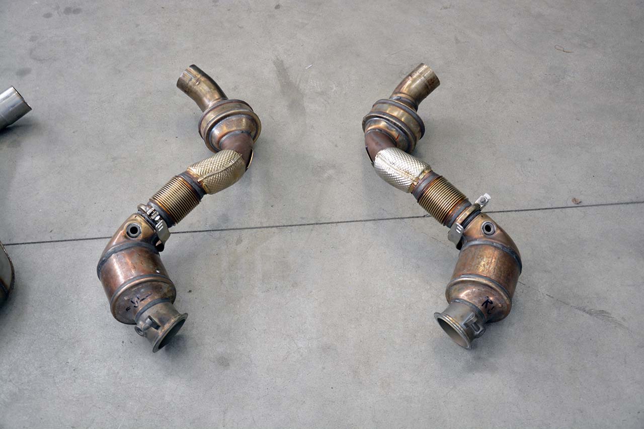 Turbo downpipe kit +  Metallic catalytic Left Accepts the stock Cat.-Back system