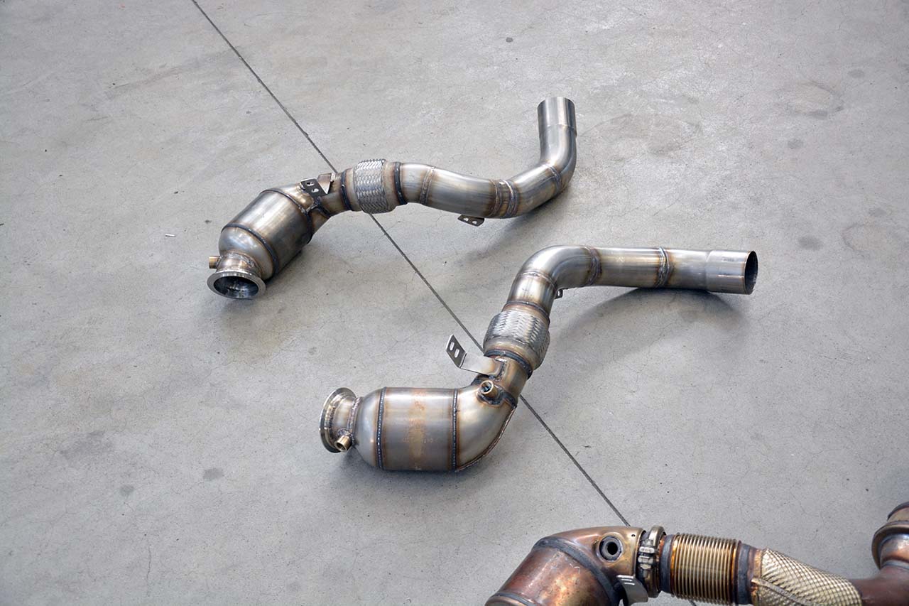 Turbo downpipe kit +  Metallic catalytic Left Accepts the stock Cat.-Back system
