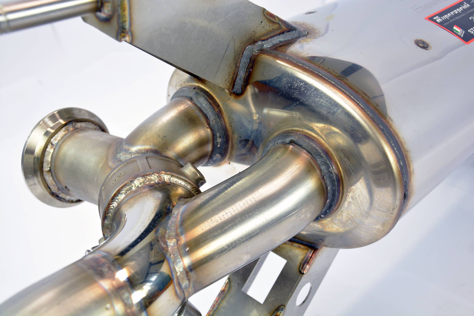 Rear exhaust with valves Right - Left (Deletes the stock, secondary catalytics - fits to the stock endpipes) <strong><span style=color:#ea0000;>-14,0 Kg</span></strong>