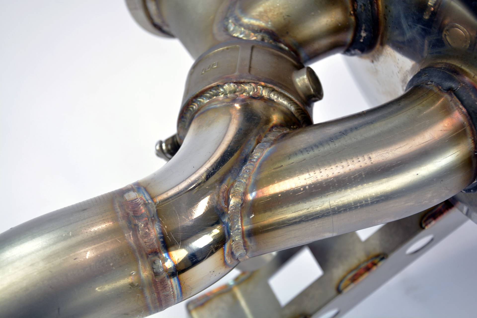 Rear exhaust with valves Right - Left (Deletes the stock, secondary catalytics - fits to the stock endpipes) <strong><span style=color:#ea0000;>-14,0 Kg</span></strong>