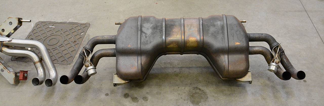Rear exhaust Racing Right - Left 4 exits (Replaces secondary catalytic converter - fits to the stock endpipes)