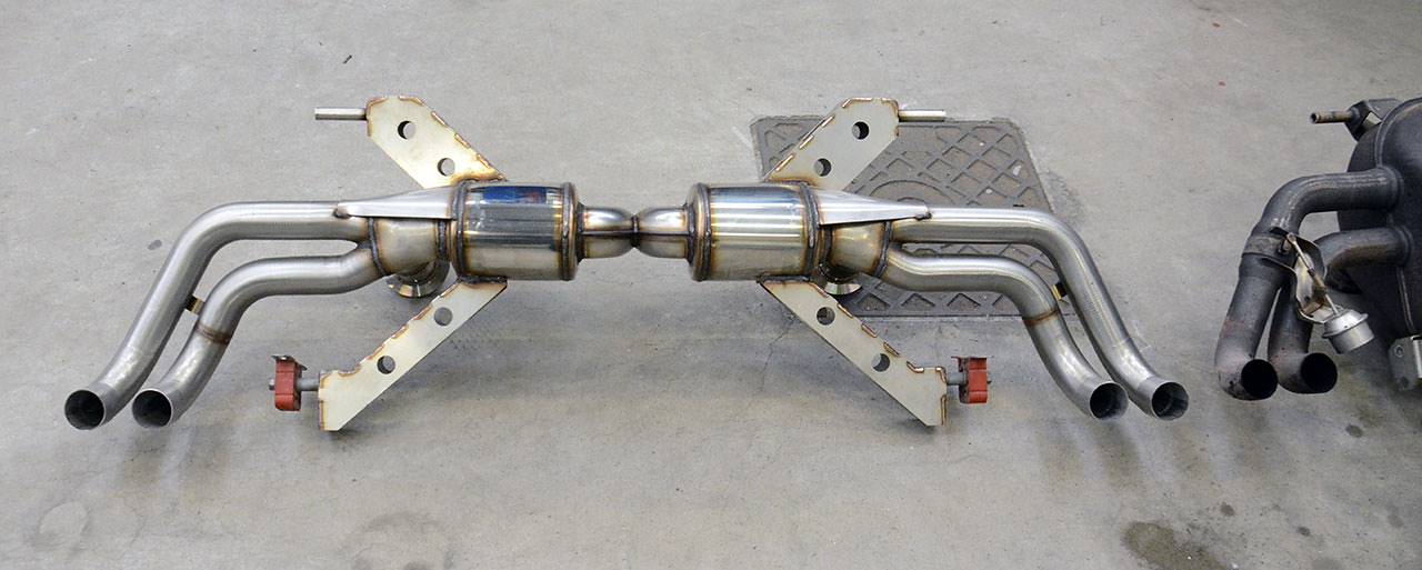 Rear exhaust Racing Right - Left 4 exits (Replaces secondary catalytic converter - fits to the stock endpipes)