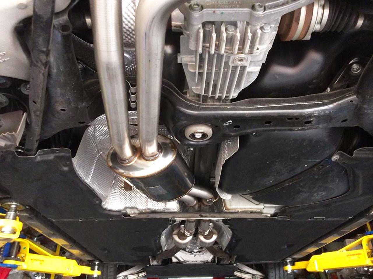 Centre exhaust